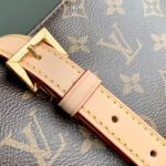 Louis Vuitton Mezzo M47134 Brown